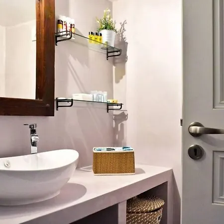 Apartamento Near Acropolis, 3 Bedroom 2 Bathroom Big Beautiful Atenas