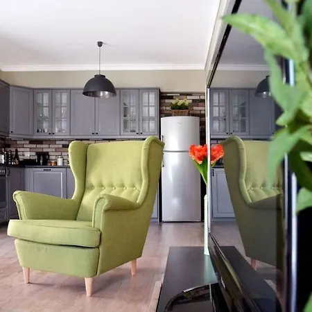 Near Acropolis, 3 Bedroom 2 Bathroom Big Beautiful Apartamento